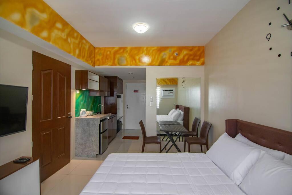 1822 Deluxe Twin - Migas Haven At Sunvida Tower Apartment Cebu Exterior foto